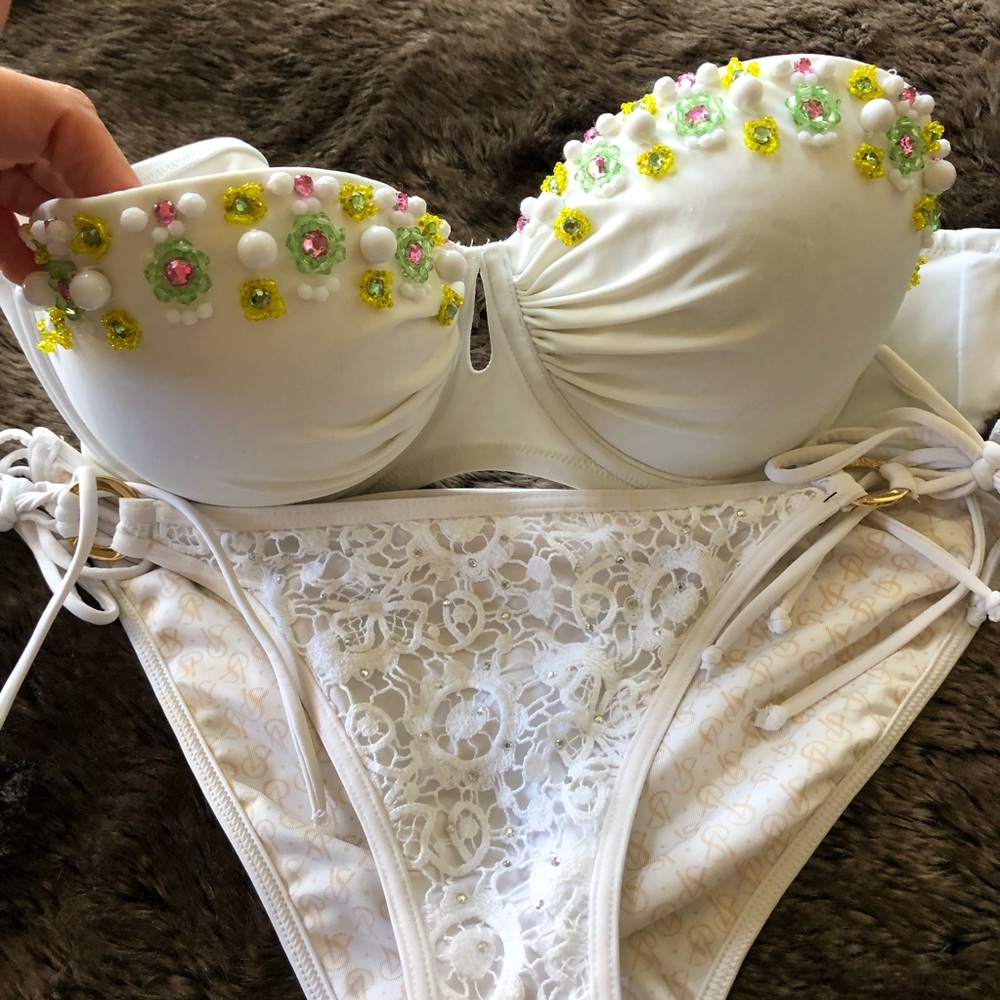 Victoria Secret Swim Suit, large top, med bottom